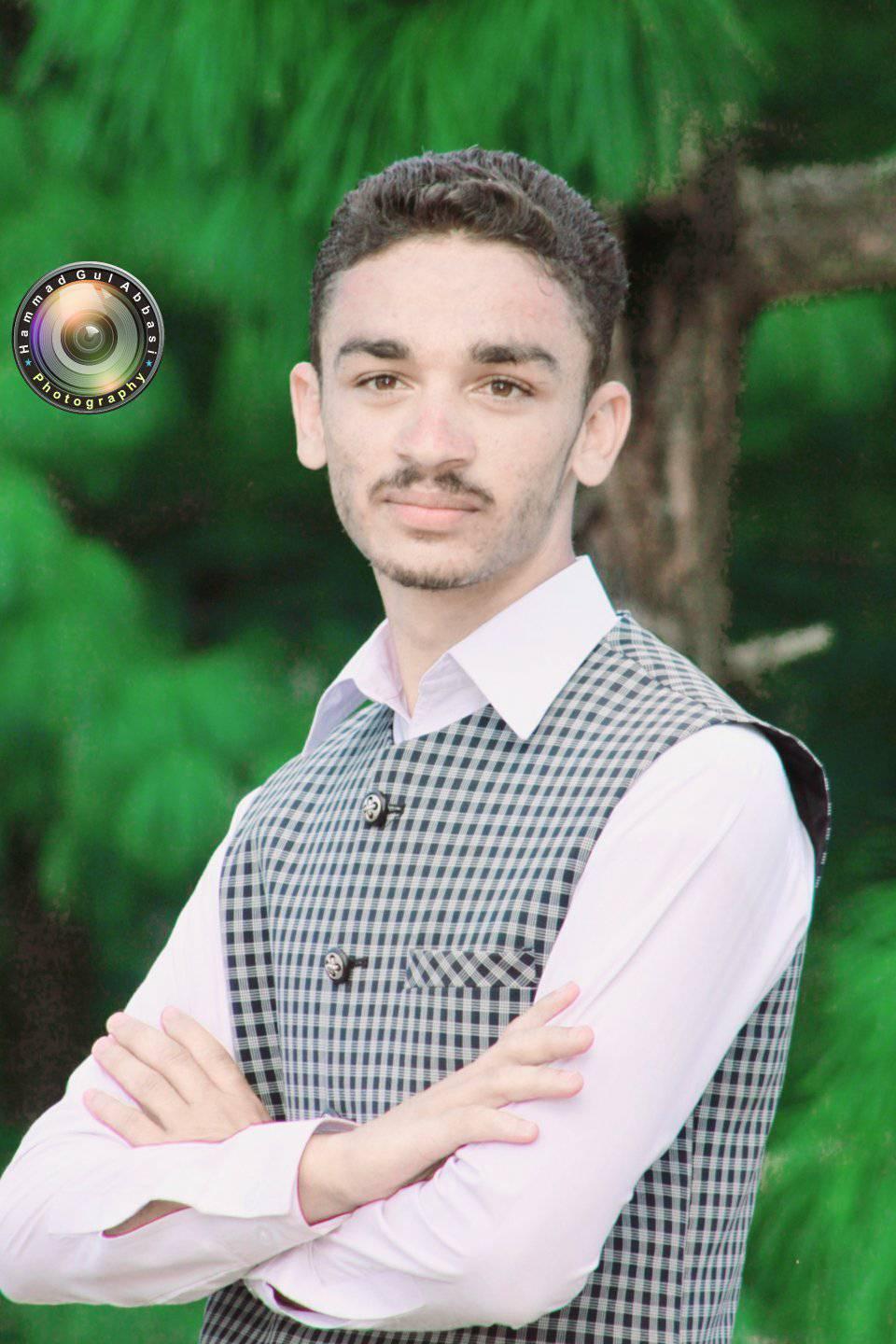 کیا کوئی بتا سکتا ہے کہ یہ تصویر کس جگہ... - Hamayou Chughtai | Facebook