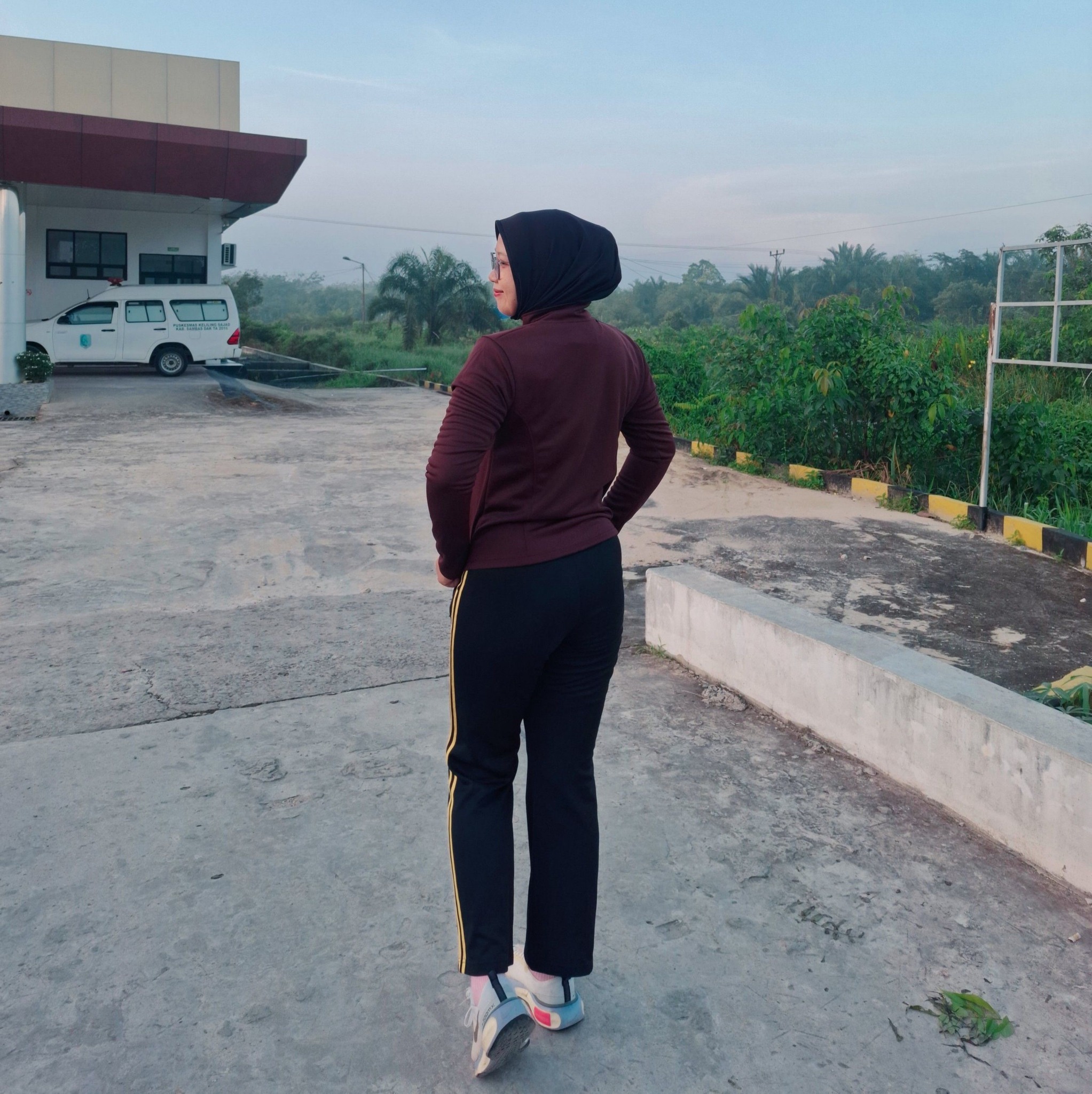 Sampai dah tanggal* sepatu biak maing🤣🤣 | Nia