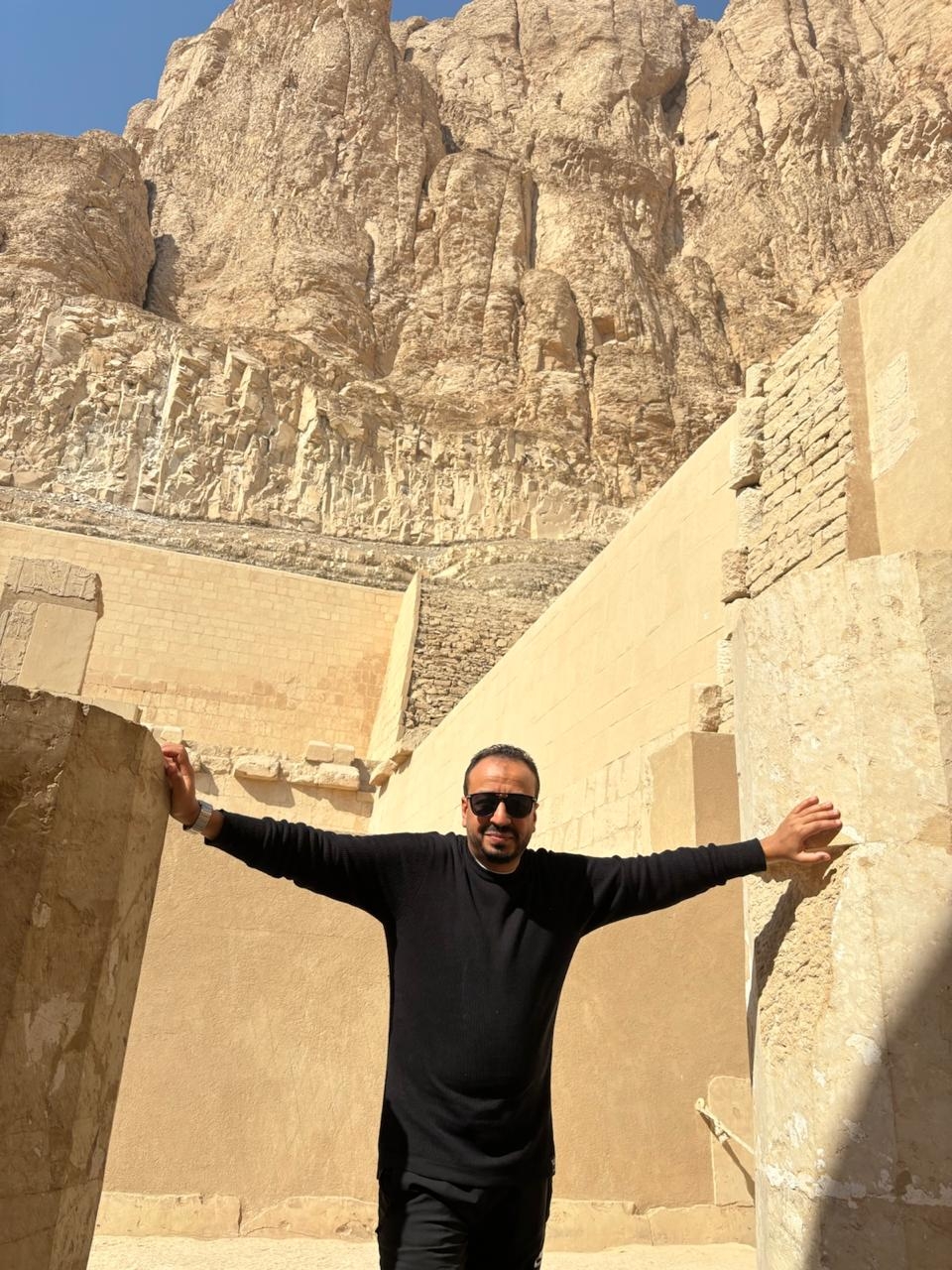 جو شو Joe Show - المفتري عايز يضرب حرامي وهو طالع يجري على... | Facebook