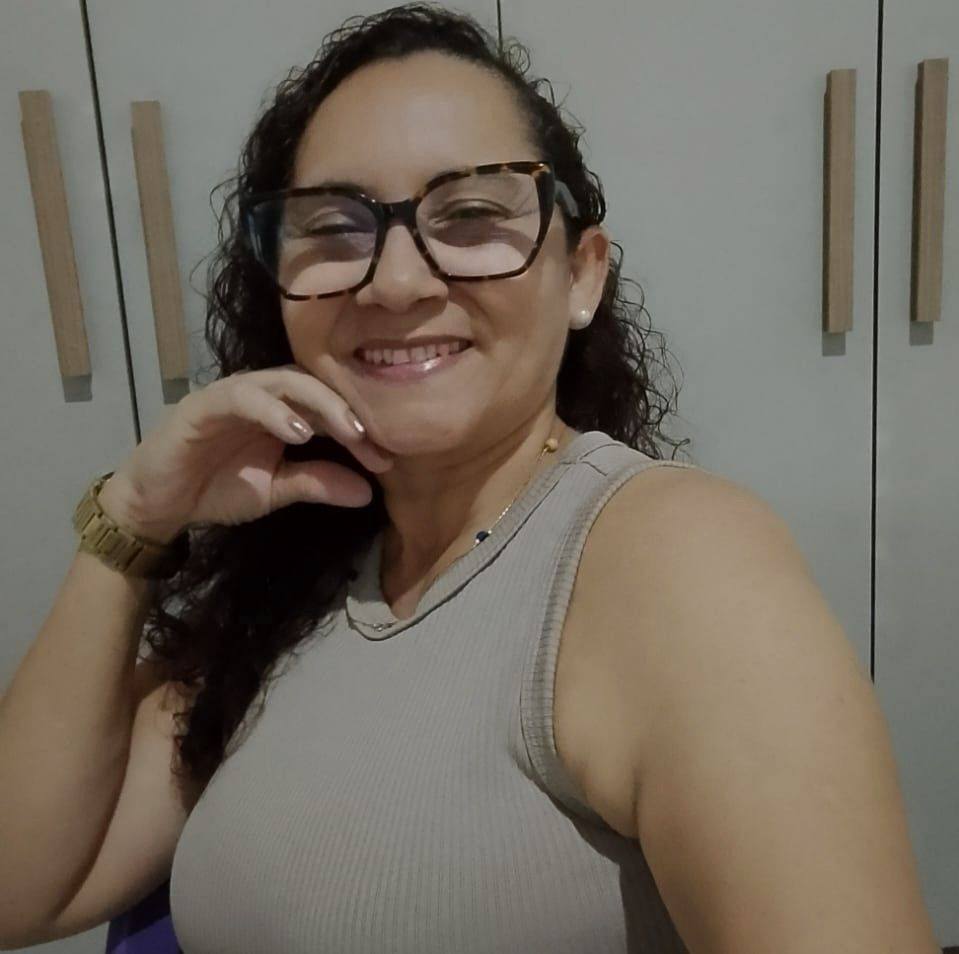Cleia Gomes