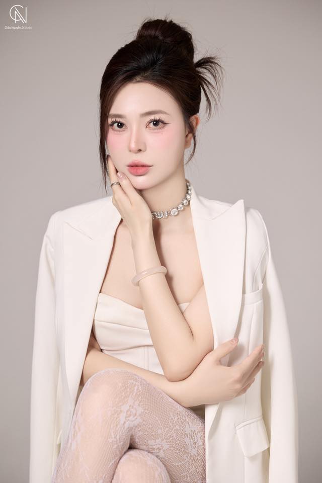 Mặc đẹp thì gặp emmm, còn tóc đẹp thì gặp e Duy Điệp hahaa tvia làm ...