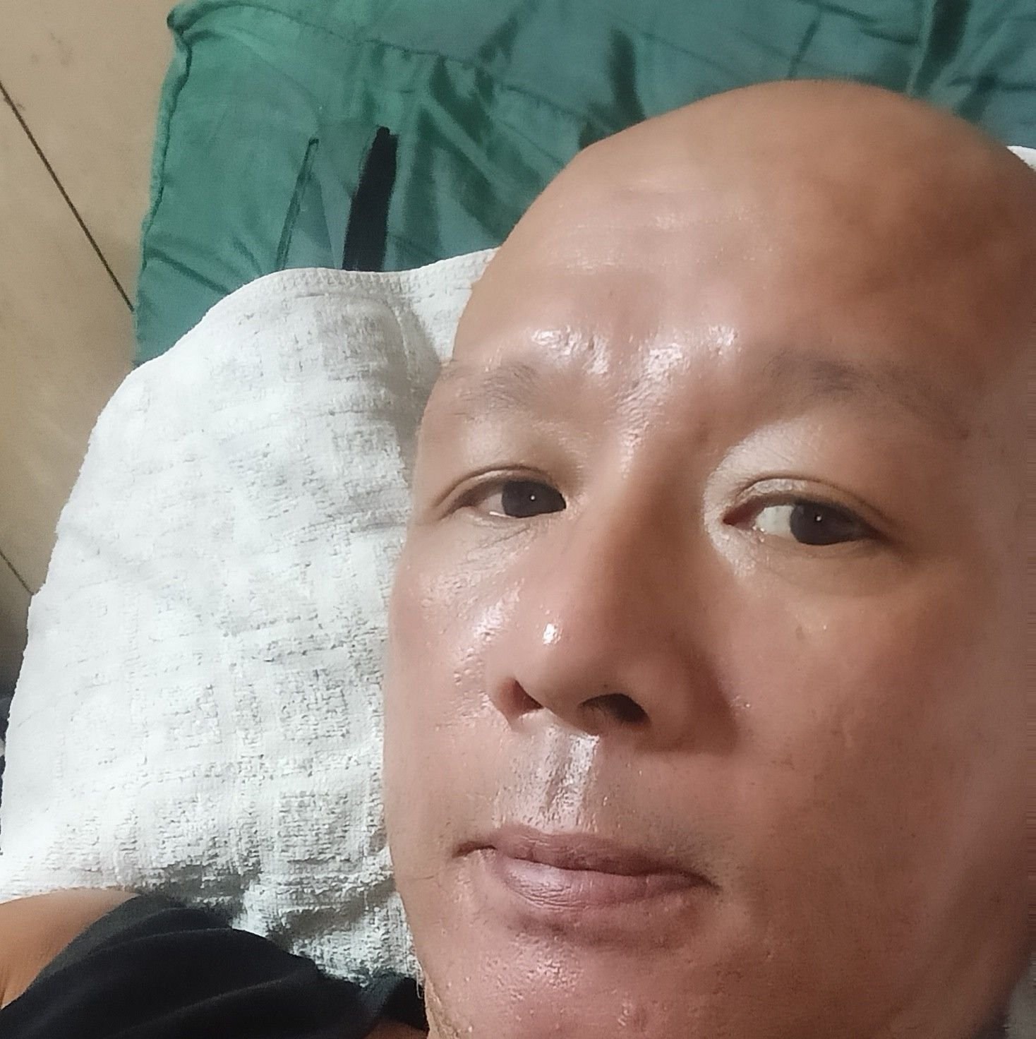 三立新聞 - #里長伯：自以為在玩GTA嗎... 高雄女騎士國道玩命！後方大客車險撞上 驚險畫面曝光 | Facebook