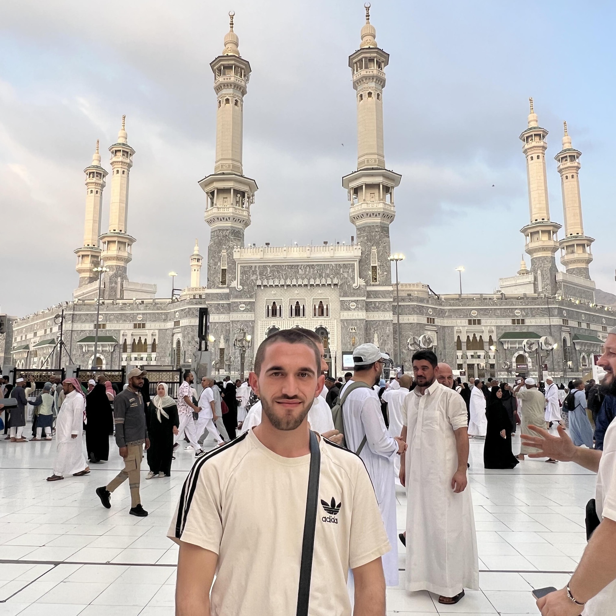 AhmEed R. Memeci