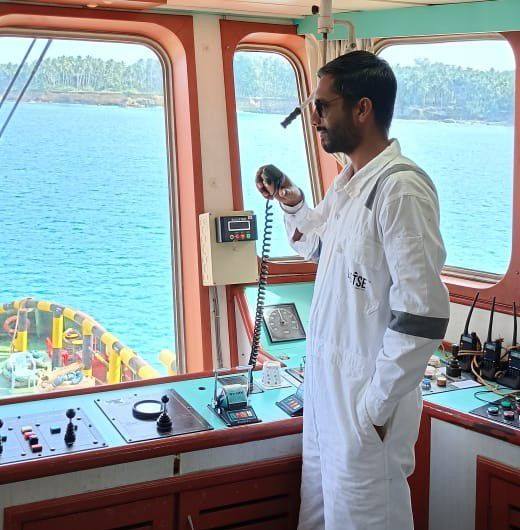 📍 Reported to Port Control via VHF ⚓ Total Cargo Loaded: 3,600 MT part ...
