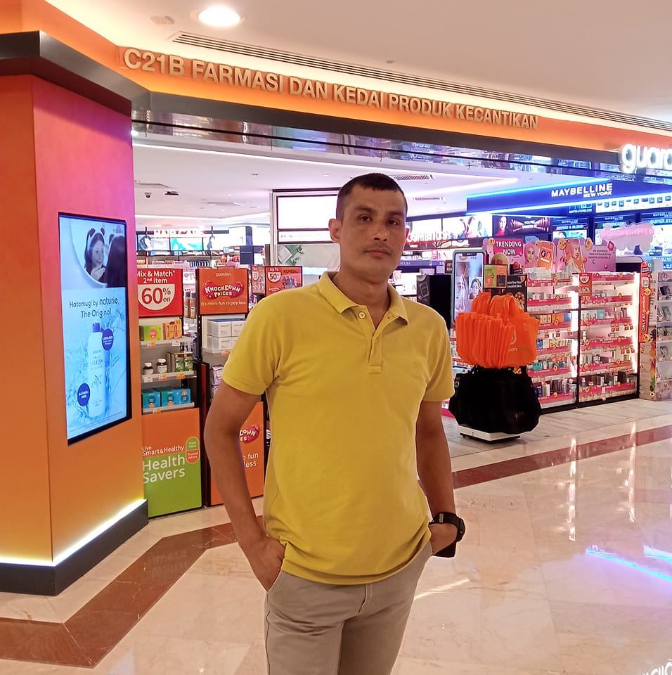 बिदेस मा बस्नु हुने लाखौं दाजुभाइ लाई पनि समेतेर सुनी नसक्नु गालि # ...