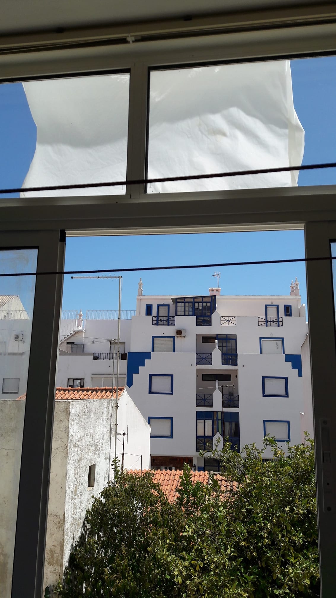 O velho mais novo da aldeia | As paredes de Beja também têm sentimentos