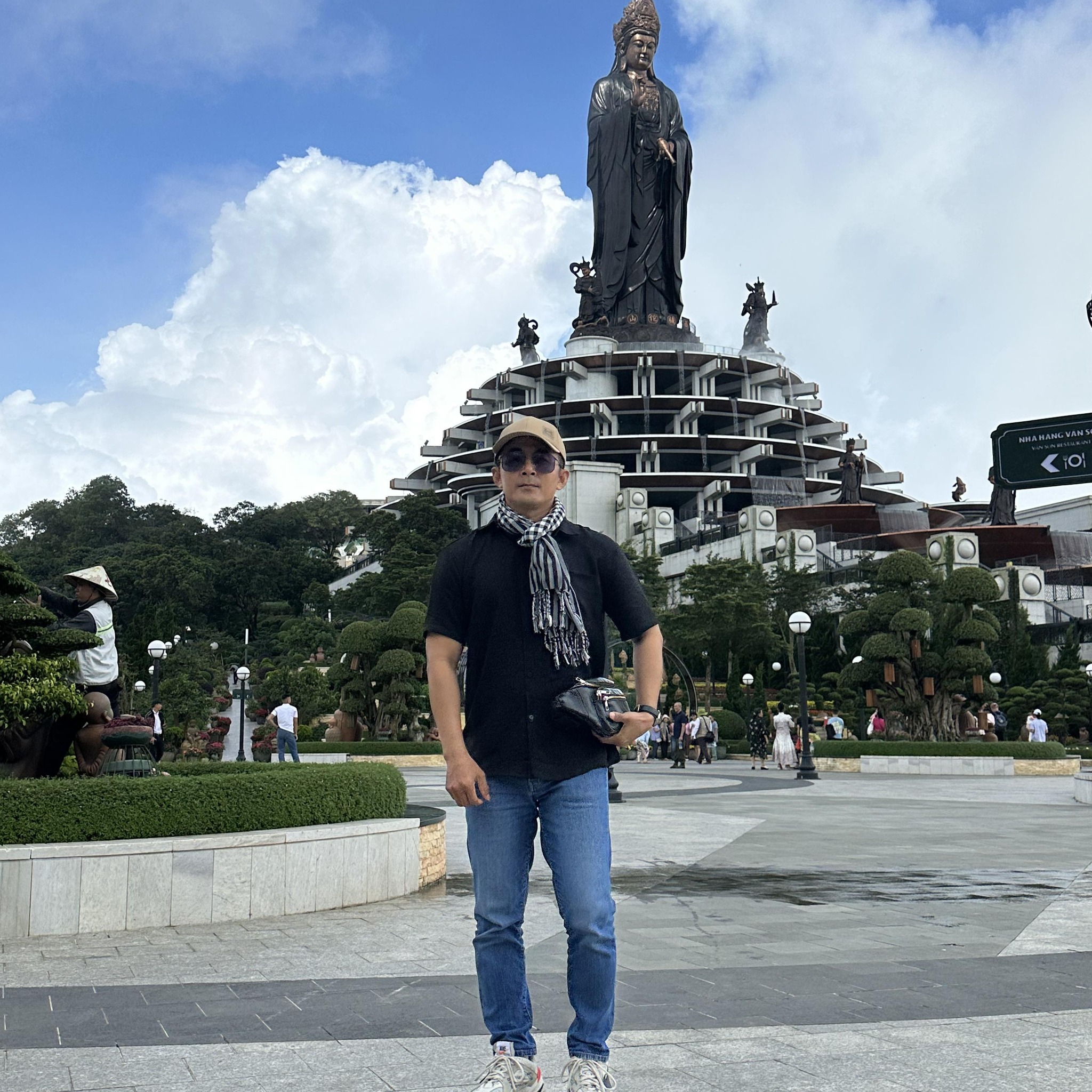 Phu Le