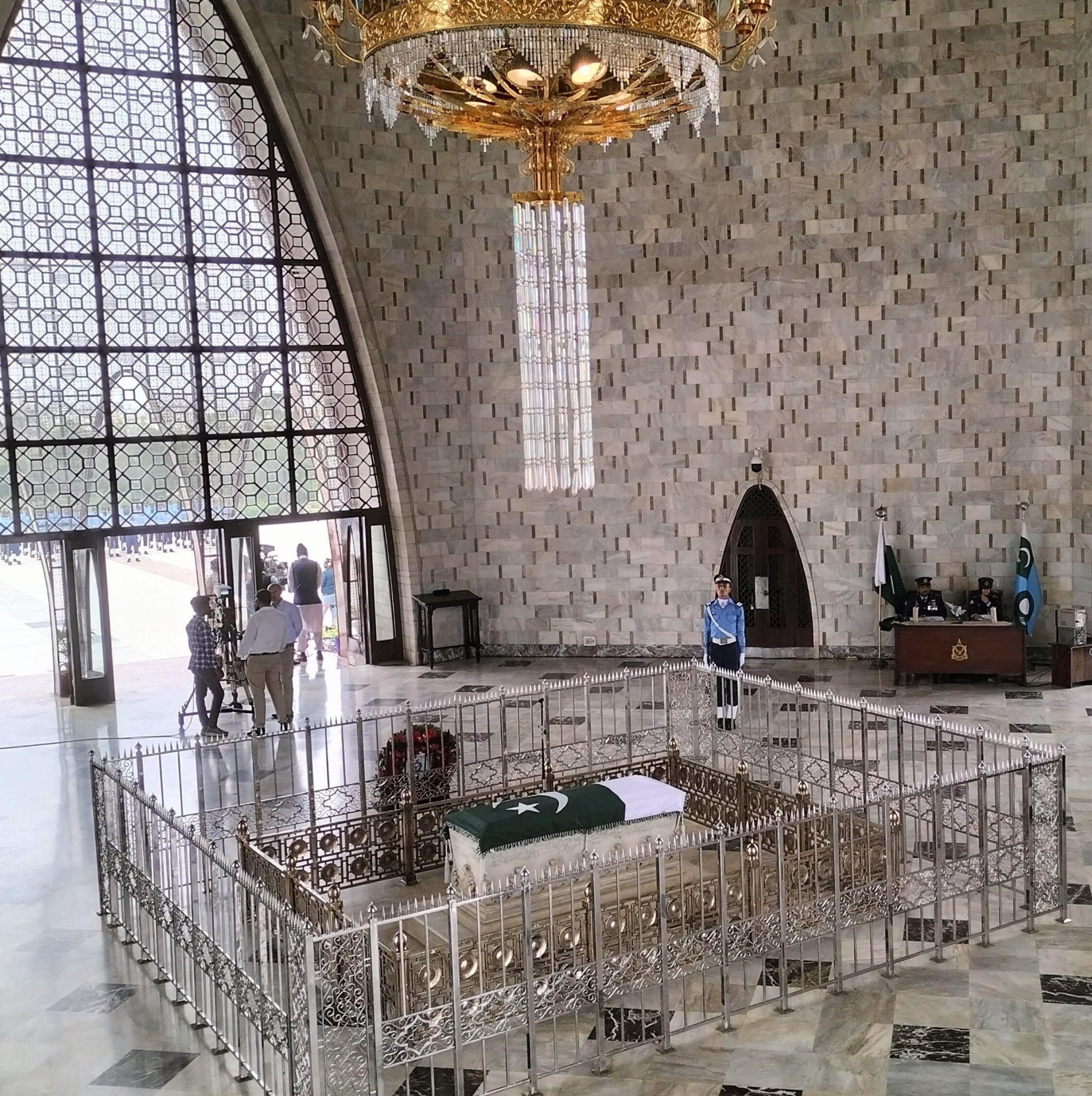 ھر تڪليف مٿانھون سھي ڪري نو مھينہ پيٽ م رکي ٿي سڀ کان وڏي آزمائش ڄمڻ جي ...