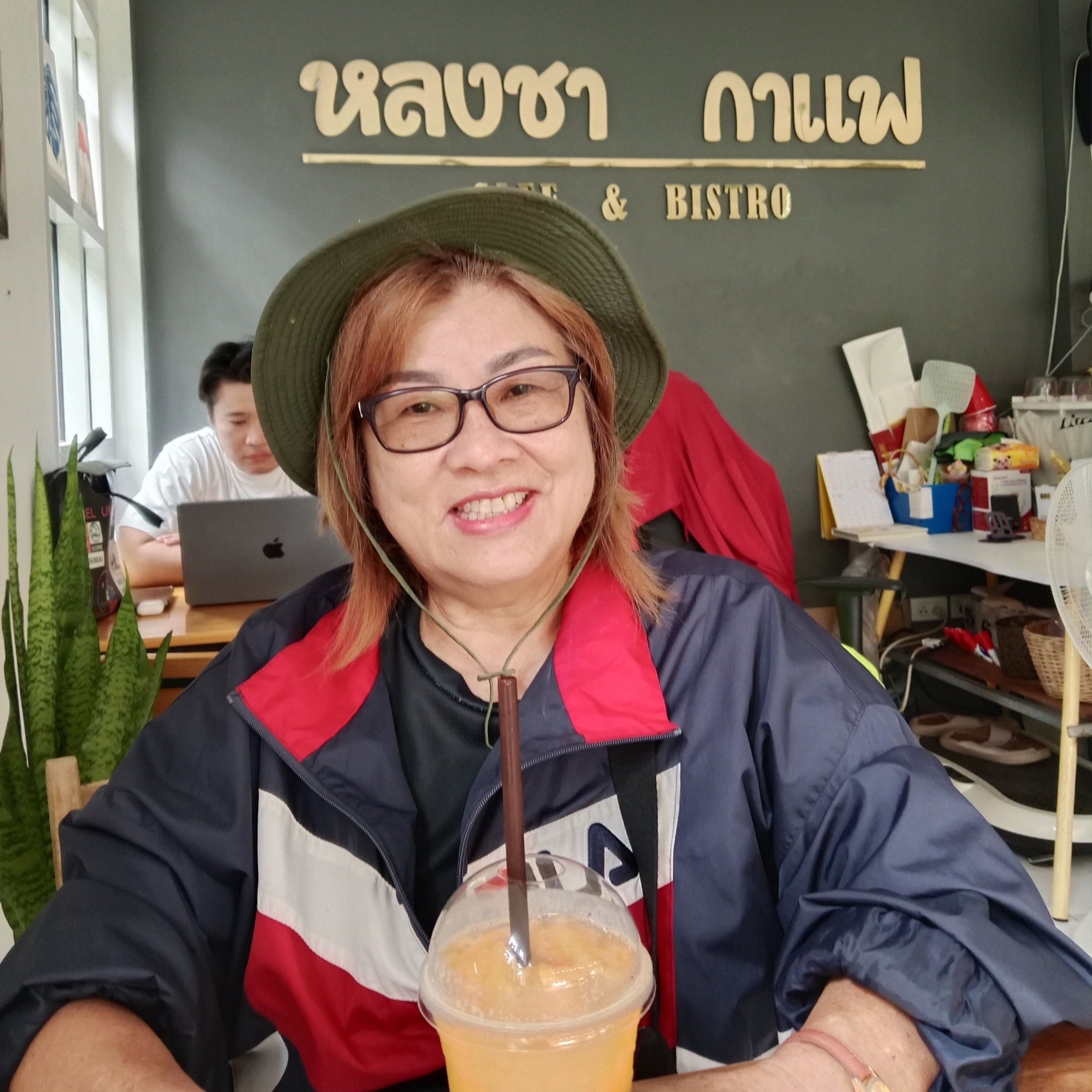 authaiwan-montha