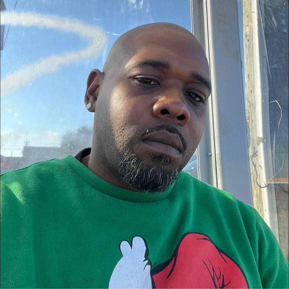 Roderick Hughes (@roderick.hughes.42462) • Facebook, Connect with friends