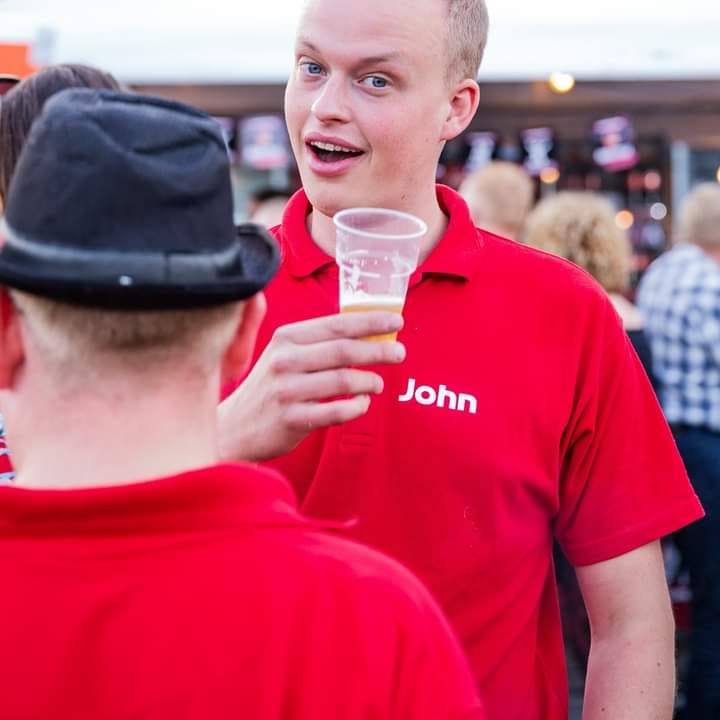 Kees Flodder verleidt buurman Neuteboom! | De echte Flodder fans