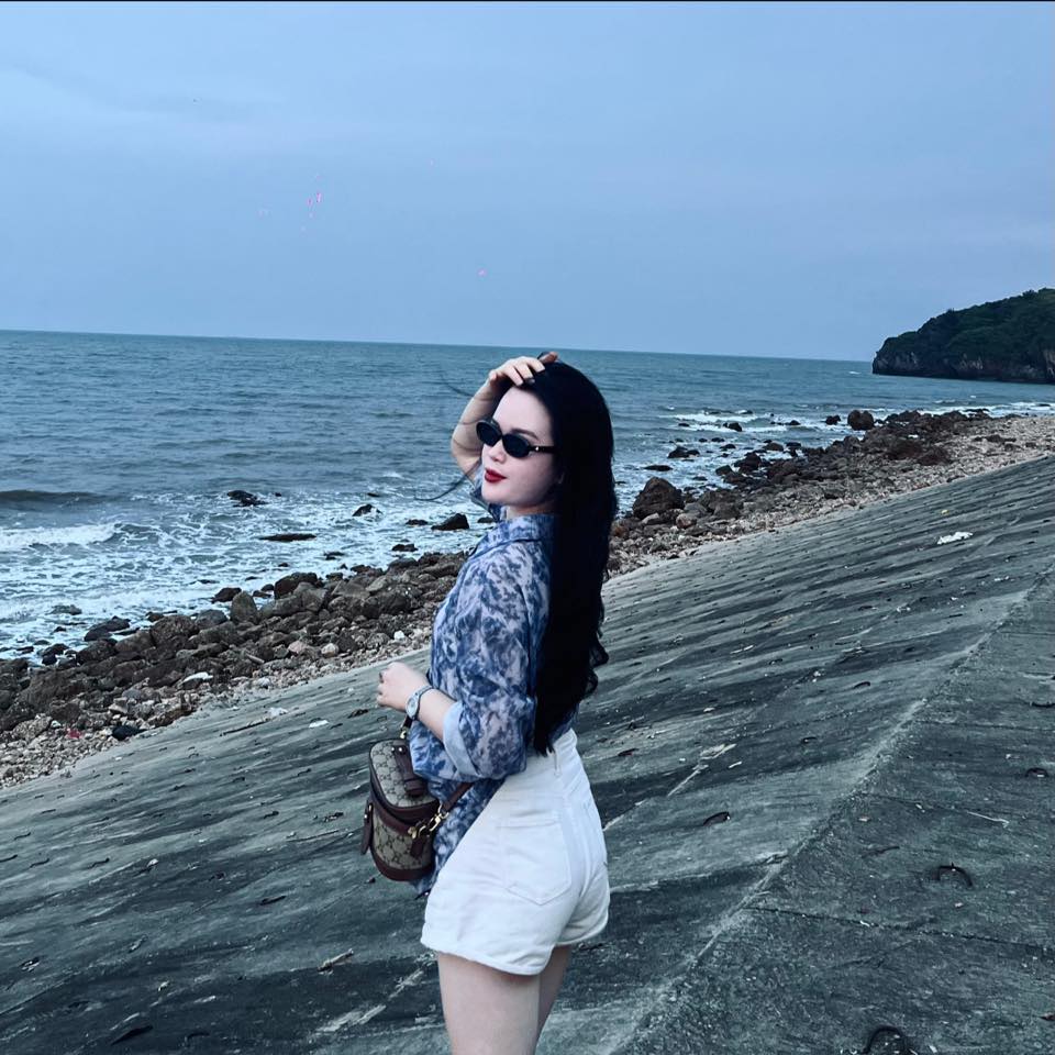 CẢ ĐỜI NÀY K CÓ CÔ NÀO NHƯ cô sáng đâu Hihi Cô đã duy trì điều này 3 ...