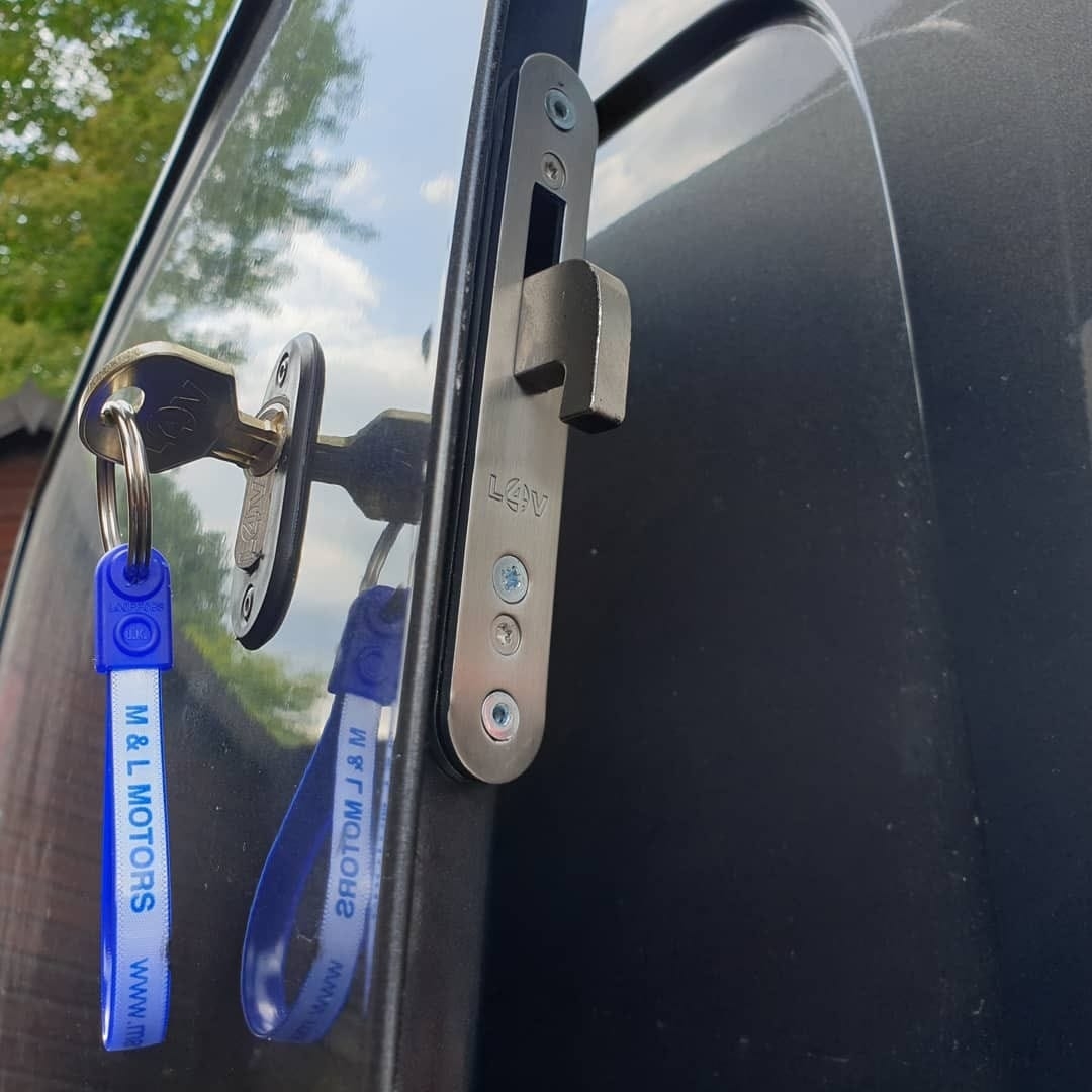 FORD TRANSIT CUSTOM OWNERS CLUB ADVICE AND SALES ALL YEARS | My window ...