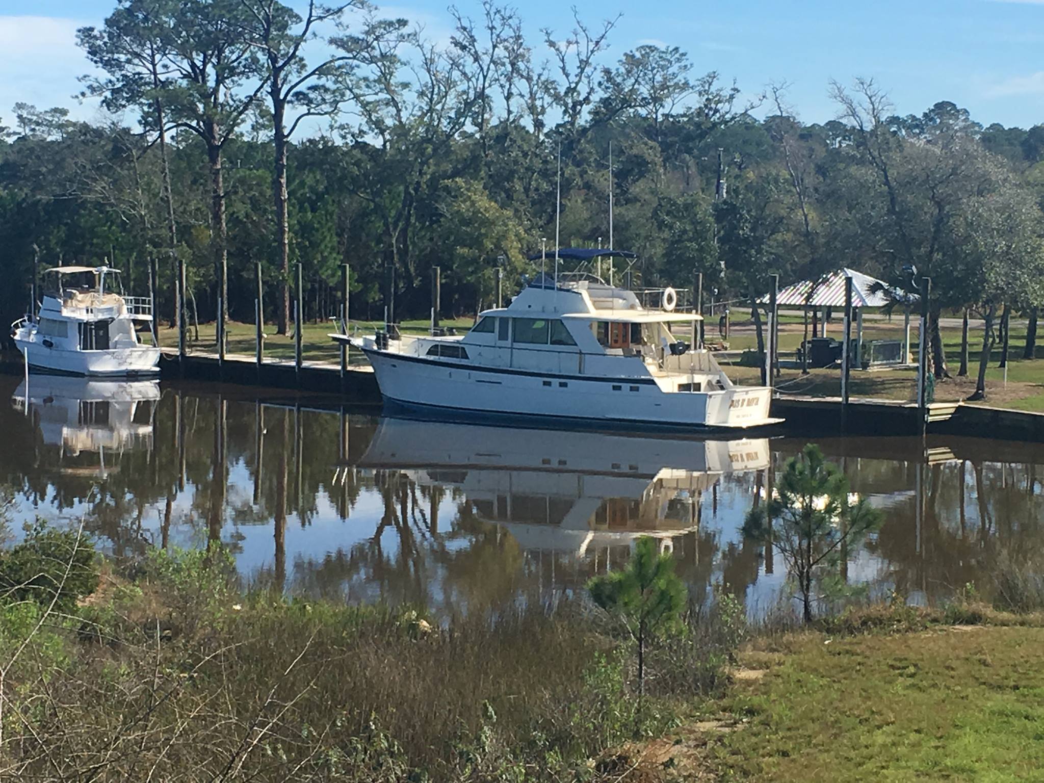 Classic Fiberglass Boats | I was given this Chrysler boat today, but I ...