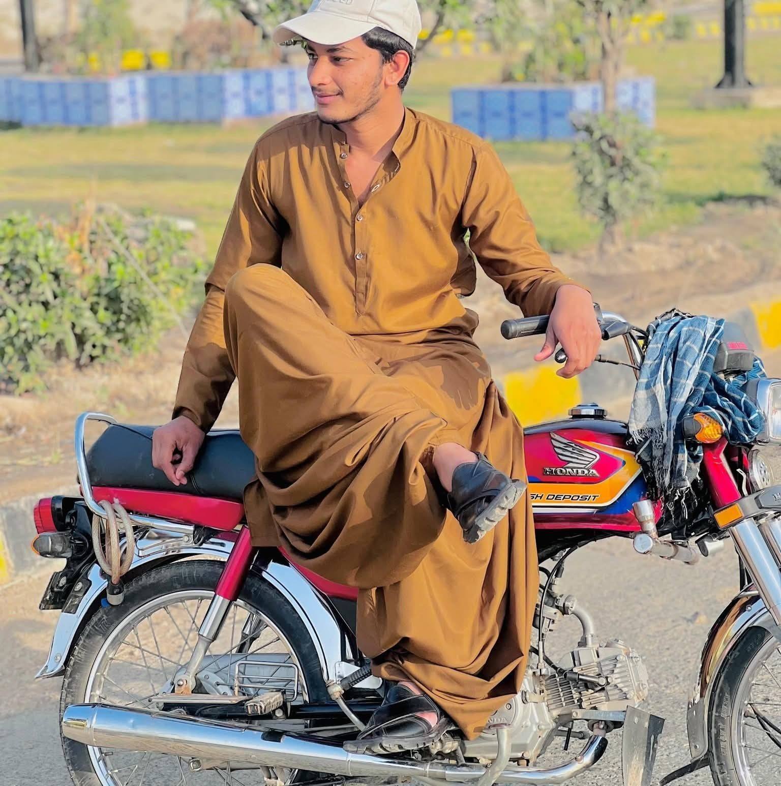 one-wheeling-nawab-surani-karam-dad-qureshi-friday-round