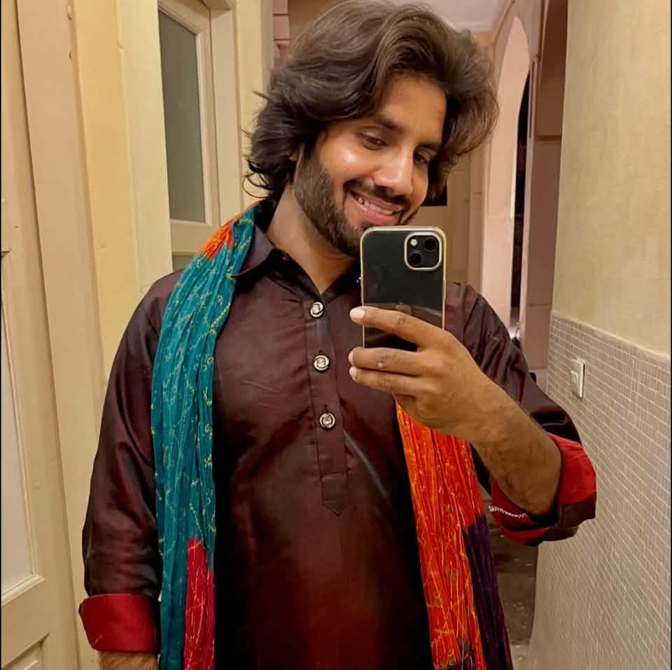 apsara-ali-new-style-play-the-keyboard-fajal-sabir-pad-player-arif