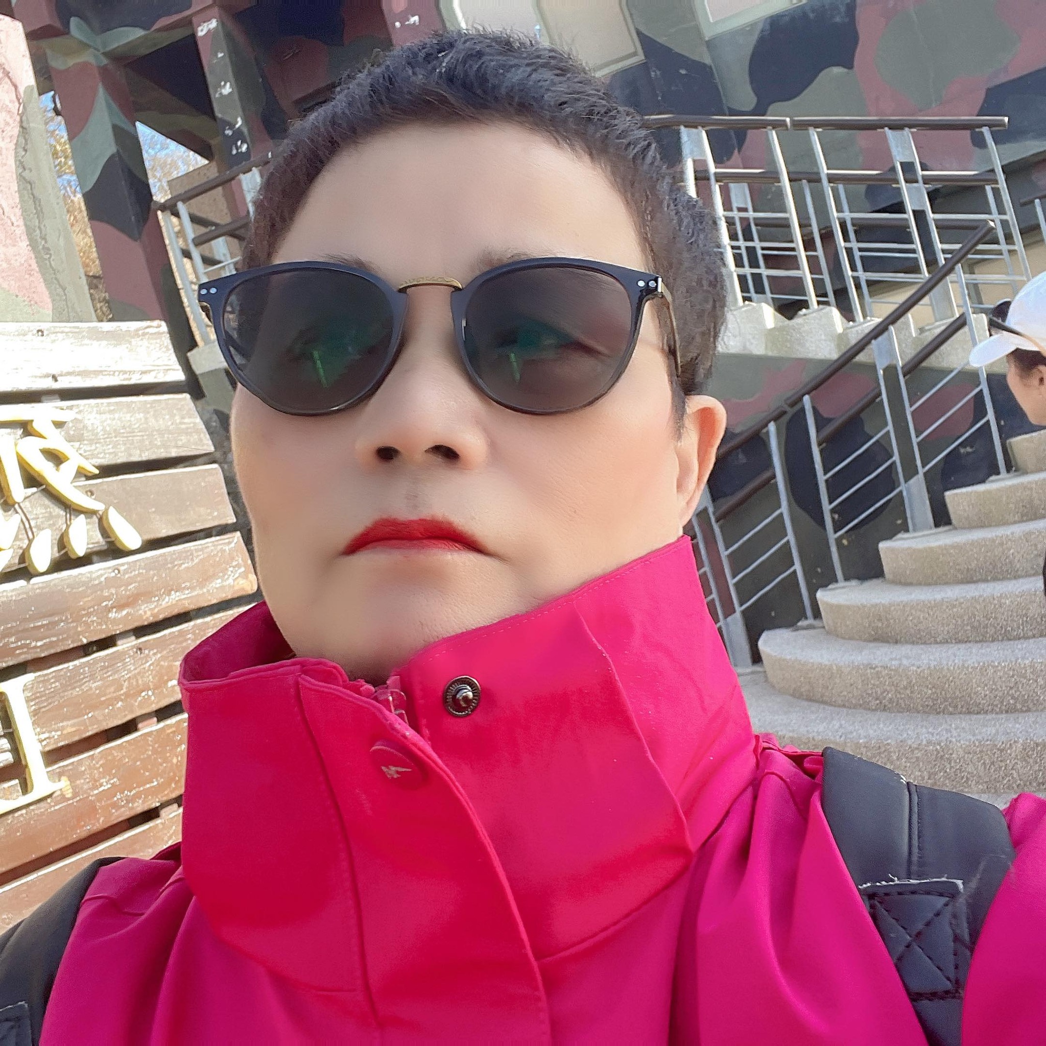 臺南老照片 | 台南火車站前表妹與噴水池及鐵塔 | Facebook
