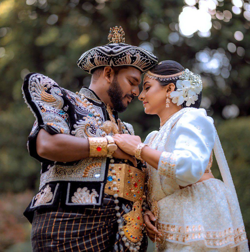 අපේ කකුලෙන් දෙන පොඩි බලයකින් වේගයෙන් යන විශාල වාහනයක් එකපාරටම නතර ...
