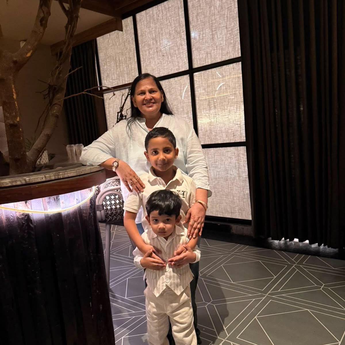 papa-main-hoon-na-yash-goel