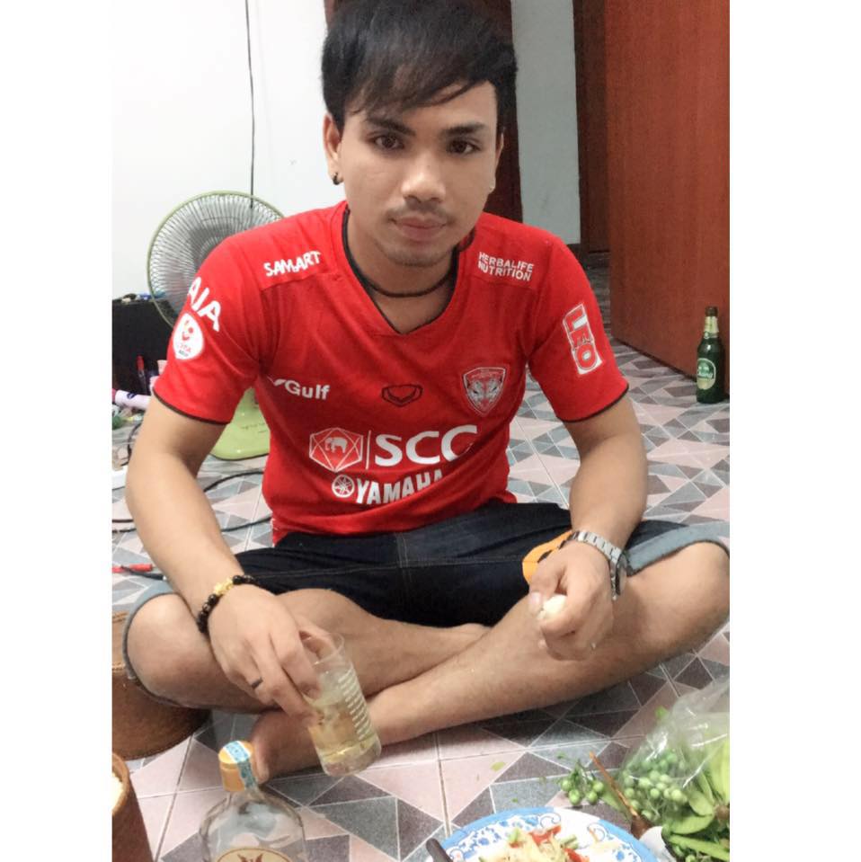 ชาย'มอส' ไอวอนต์ยู