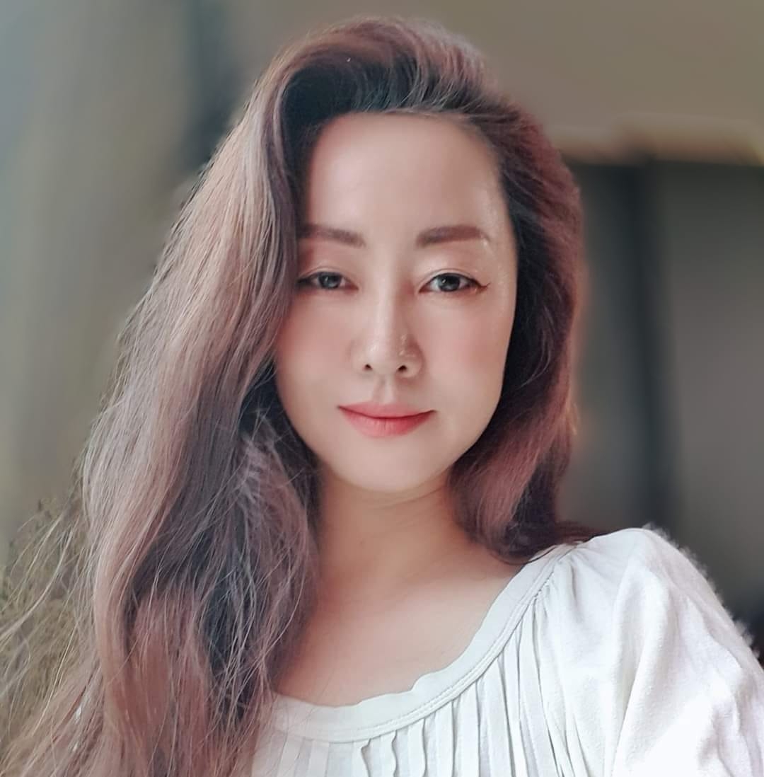 권순형 - **이두헌 북콘서트 《이층에서 본 거리》 가수 이두헌님의 북콘서트가 삼청동의 아름다운 공간... | Facebook