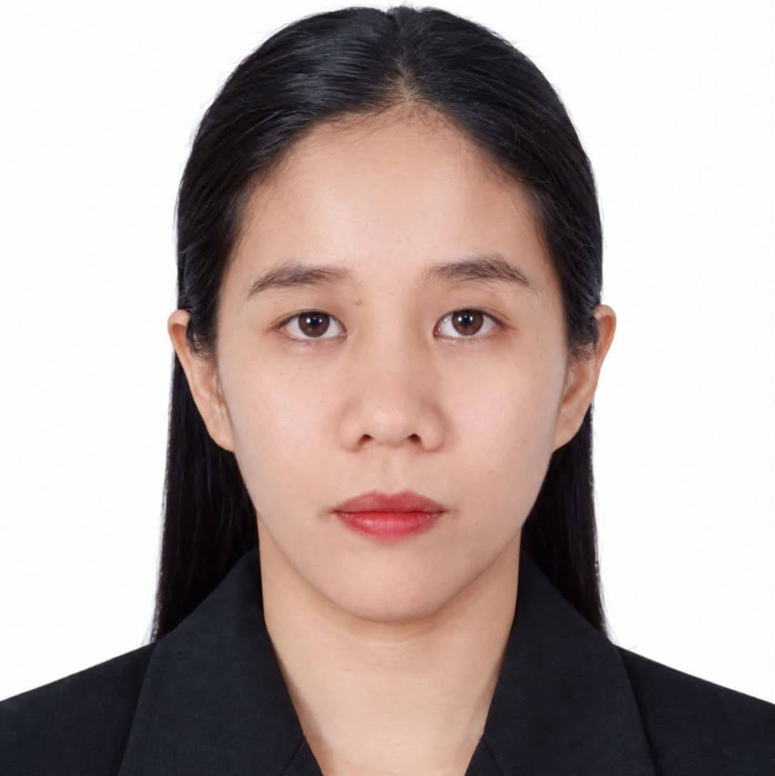 Yhen Lacno