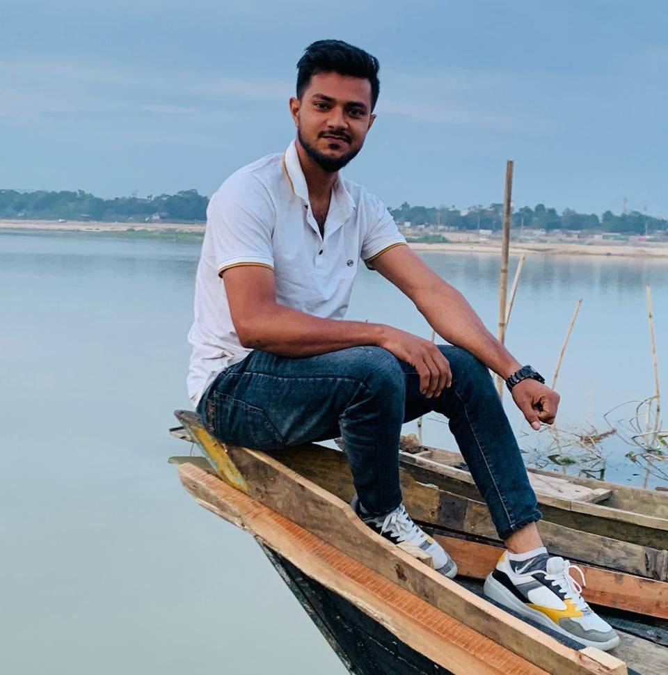 পাপের ভার যদি জানা যেতো তাহলে হয়তো আমরা রবের সিজদাহ্ ছেড়ে উঠতাম না ...