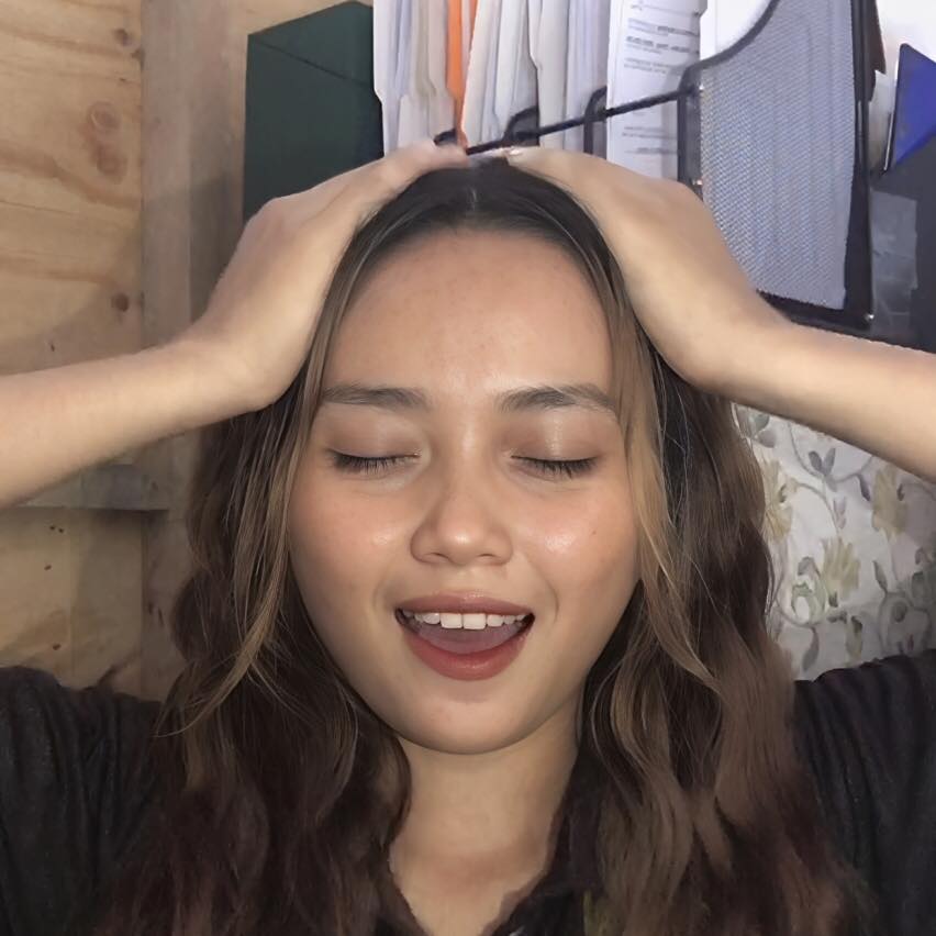 It's meeee against my clumsiness 😭😆 #funnyreels #clumsy #follower ...