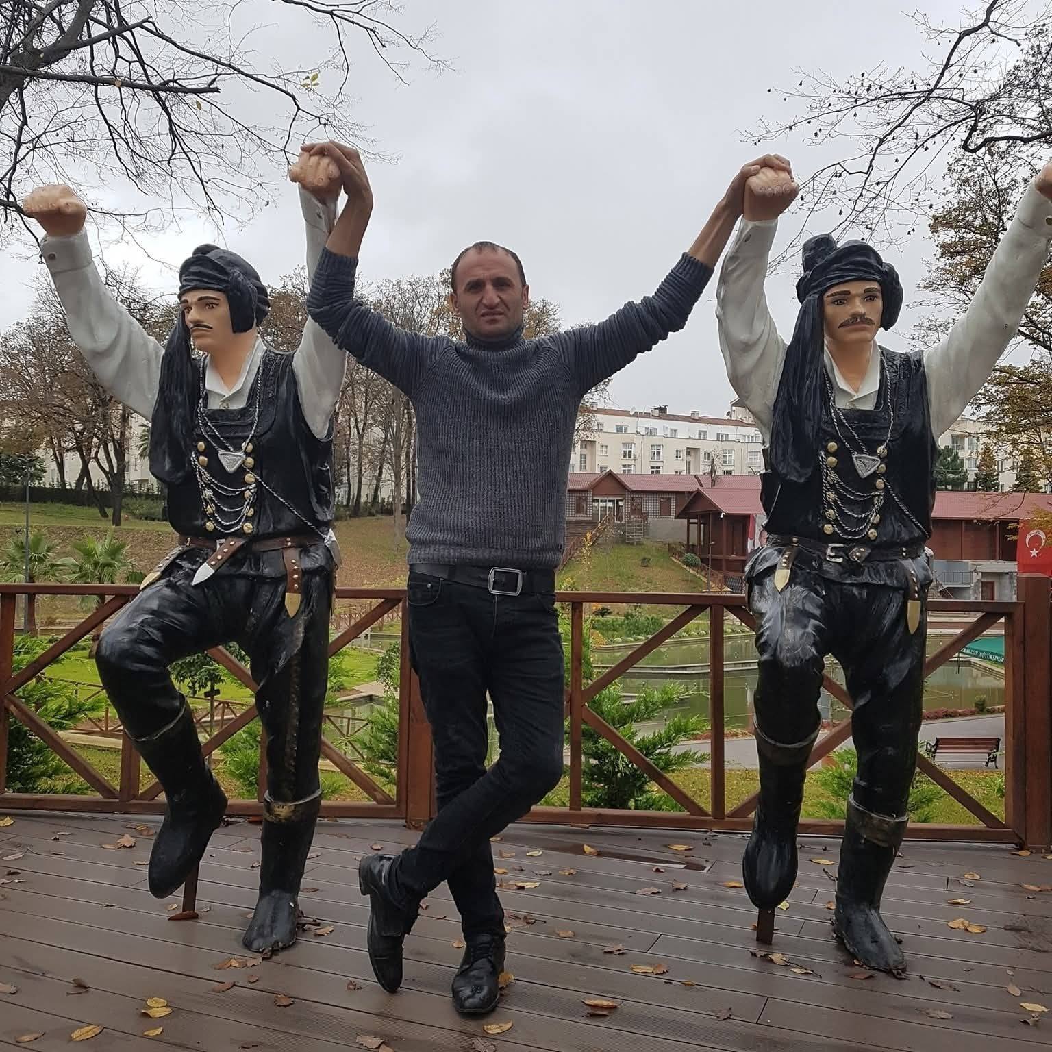 Ali Köroğlu - Evet birgün iyi birgün kötü bir ele bir... | Facebook