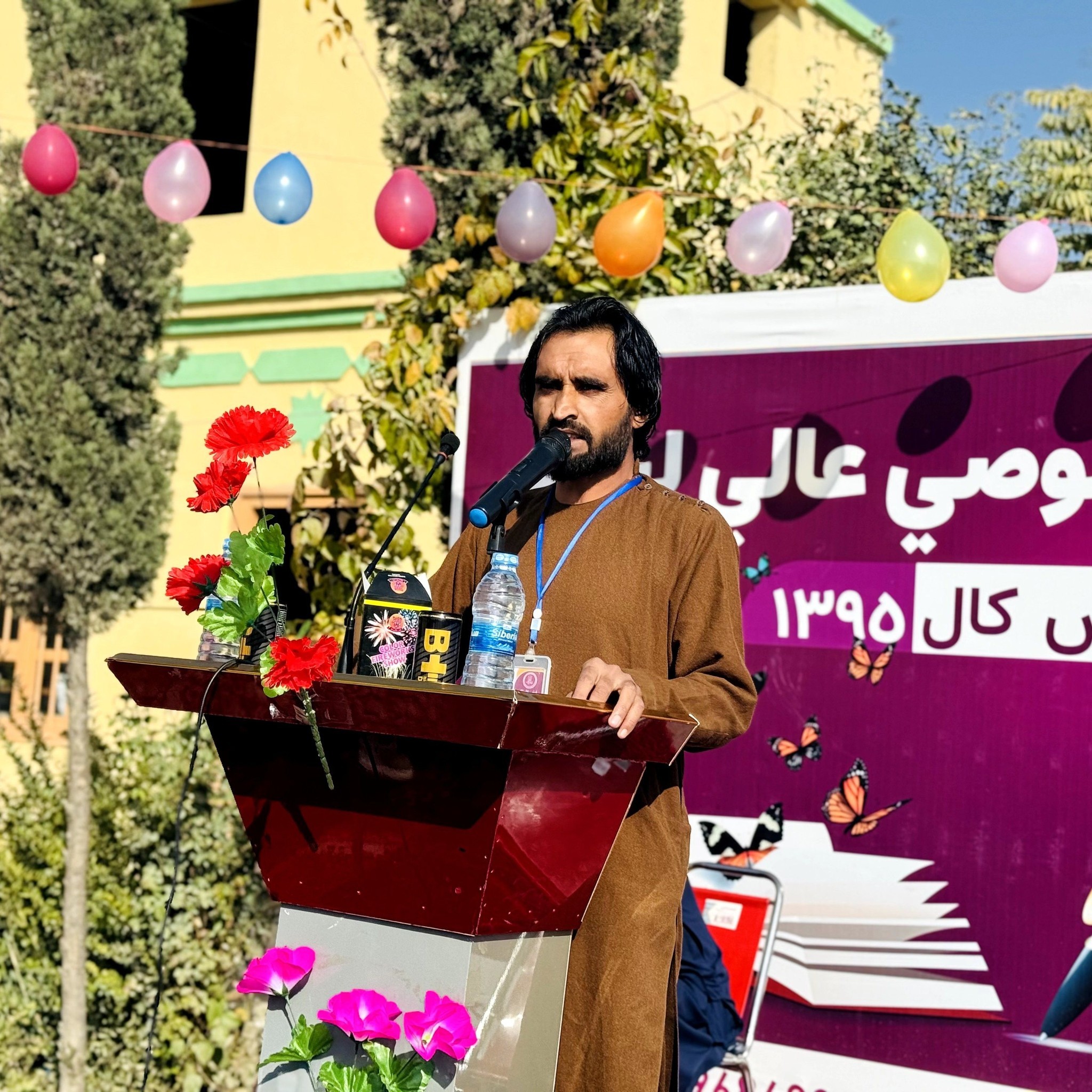 سندرو، نڅا او مطالعې ته مو پرېږدئ، دا درې شیان دنیا ته هېڅ ډول زیان نه ...