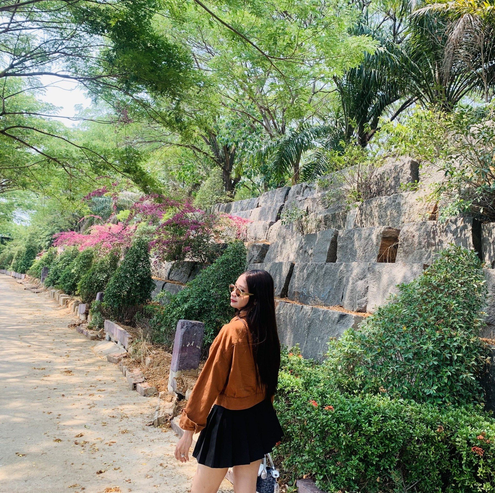 បង្ហេីយស្តុកអាវក្រណាត់4$ បានហេីយ🫣សាច់ស្អាតណាស់មានស្តុកតិច | Renna Style