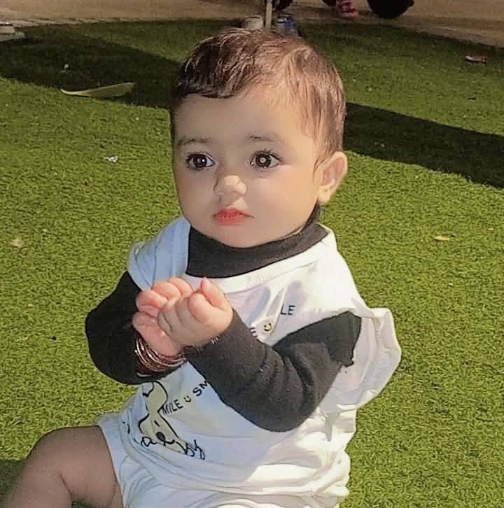 در پہ آئے تھے قانون کا پرچم لیے، جو ملا ہاتھ میں، مالِ غنیمت ہوا ...