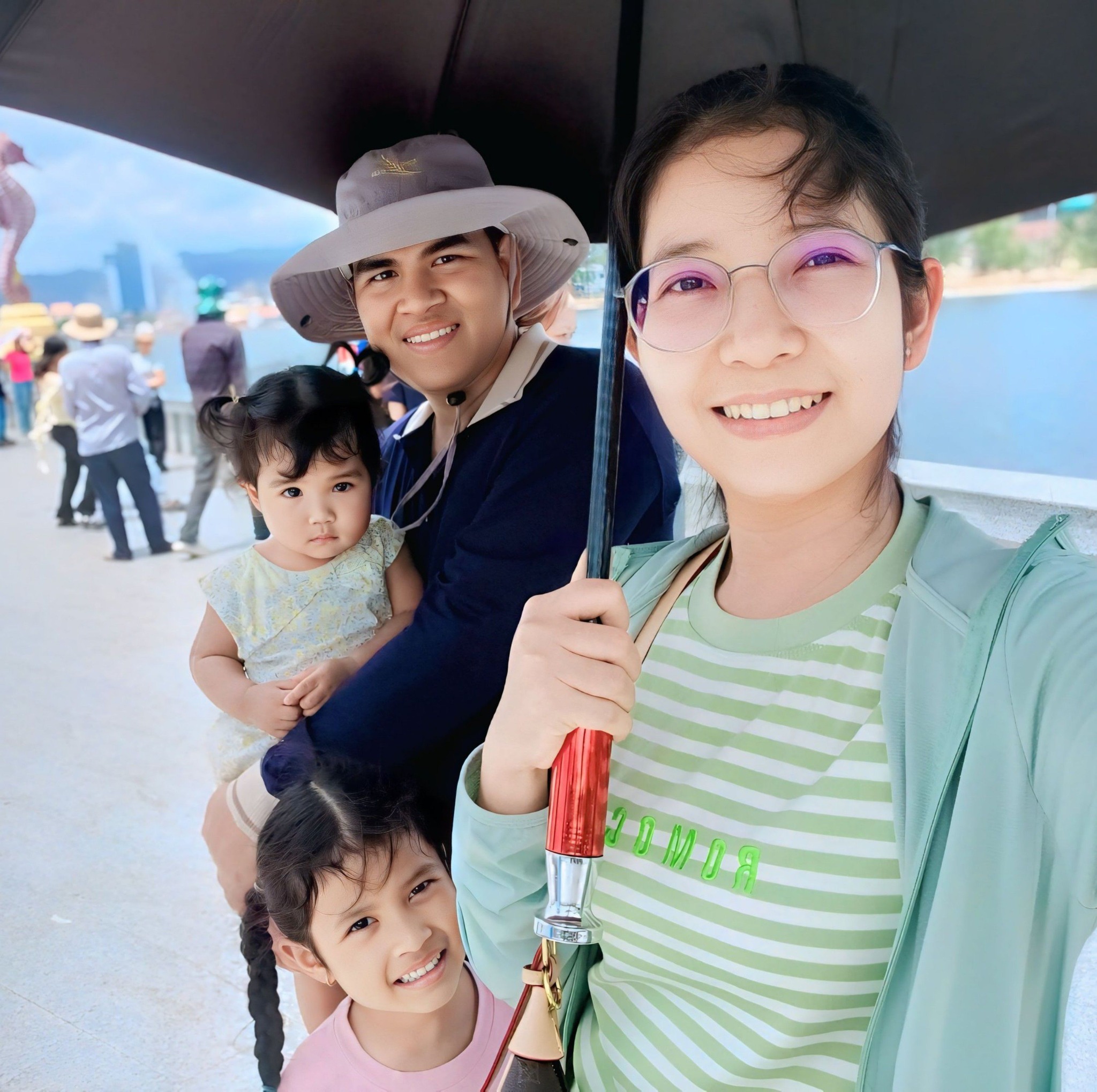 ម៉េងលីលក់គ្រឿងបន្លាស់រថយន្ត... - ម៉េងលីលក់គ្រឿងបន្លាស់រថយន្ត