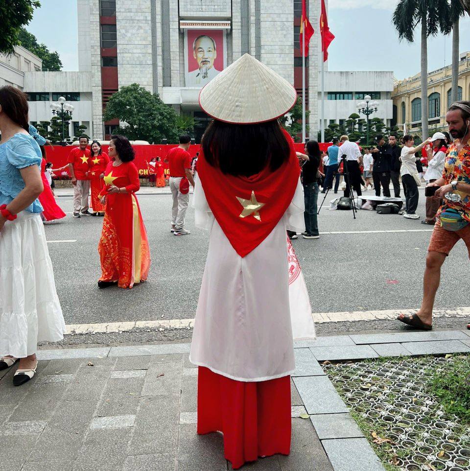 Chị em nhớ ghé em để nhận ưu đãi và những món quà đặc biệt nha 😍 # ...