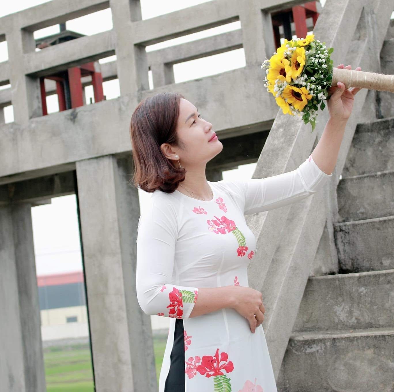 V2609| Nữ tính và dịu dàng trong chiếc đầm ren trắng tinh khôi – lựa ...