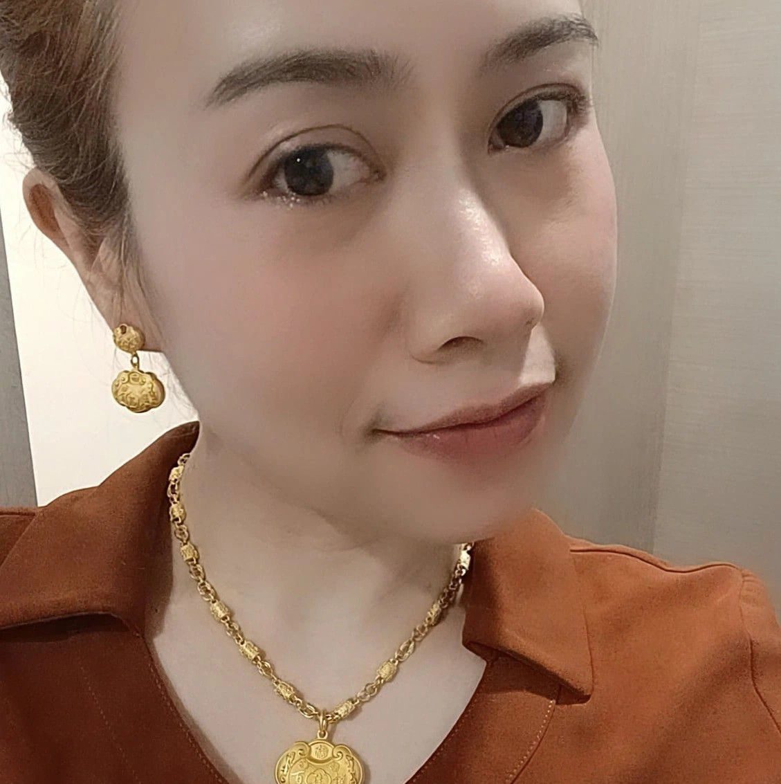 Media Viral - Bermahar Rp 200 Ribu, Nenek 76 Tahun... | Facebook