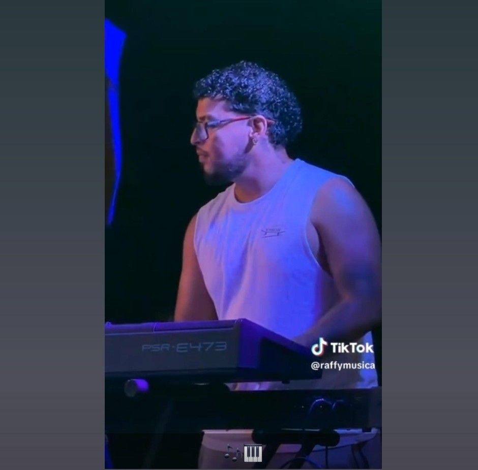 Adrian Rojas