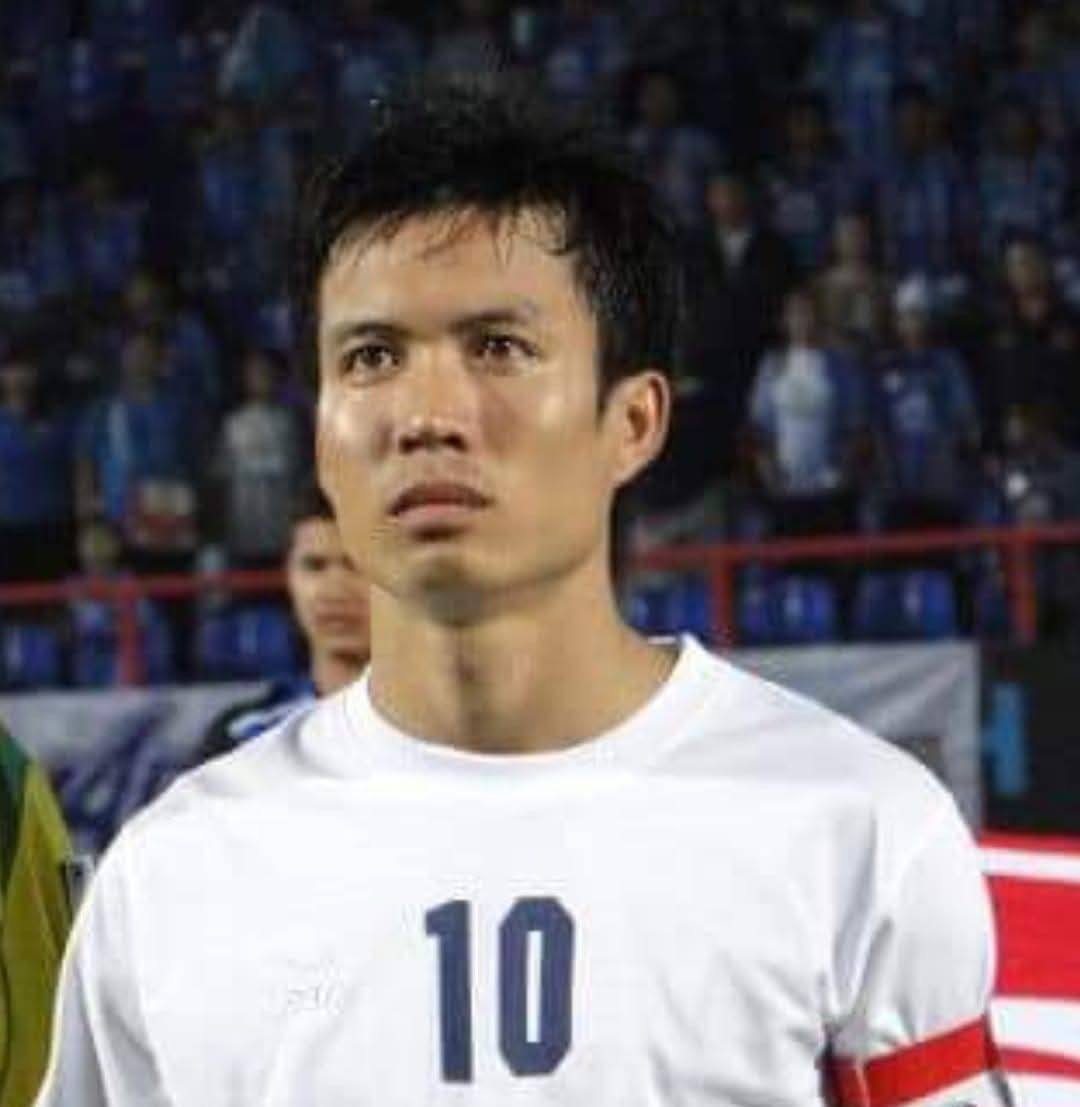 it's football #ดำดีสีบ่อตก | Tana Chanabut