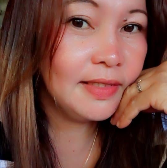 Magandang tanghali mga momi tra na po yung mga wala pa jan 😂😂😂😂 | Julia ...