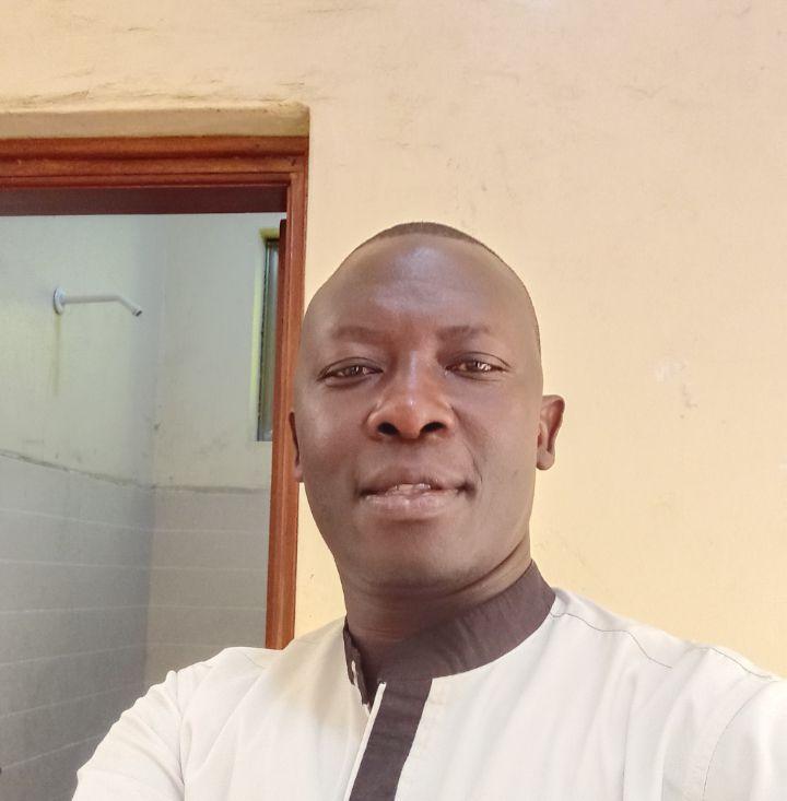 Kwasababu amejuw jana Alikasirisha watu leo amejifanya mwema # ...