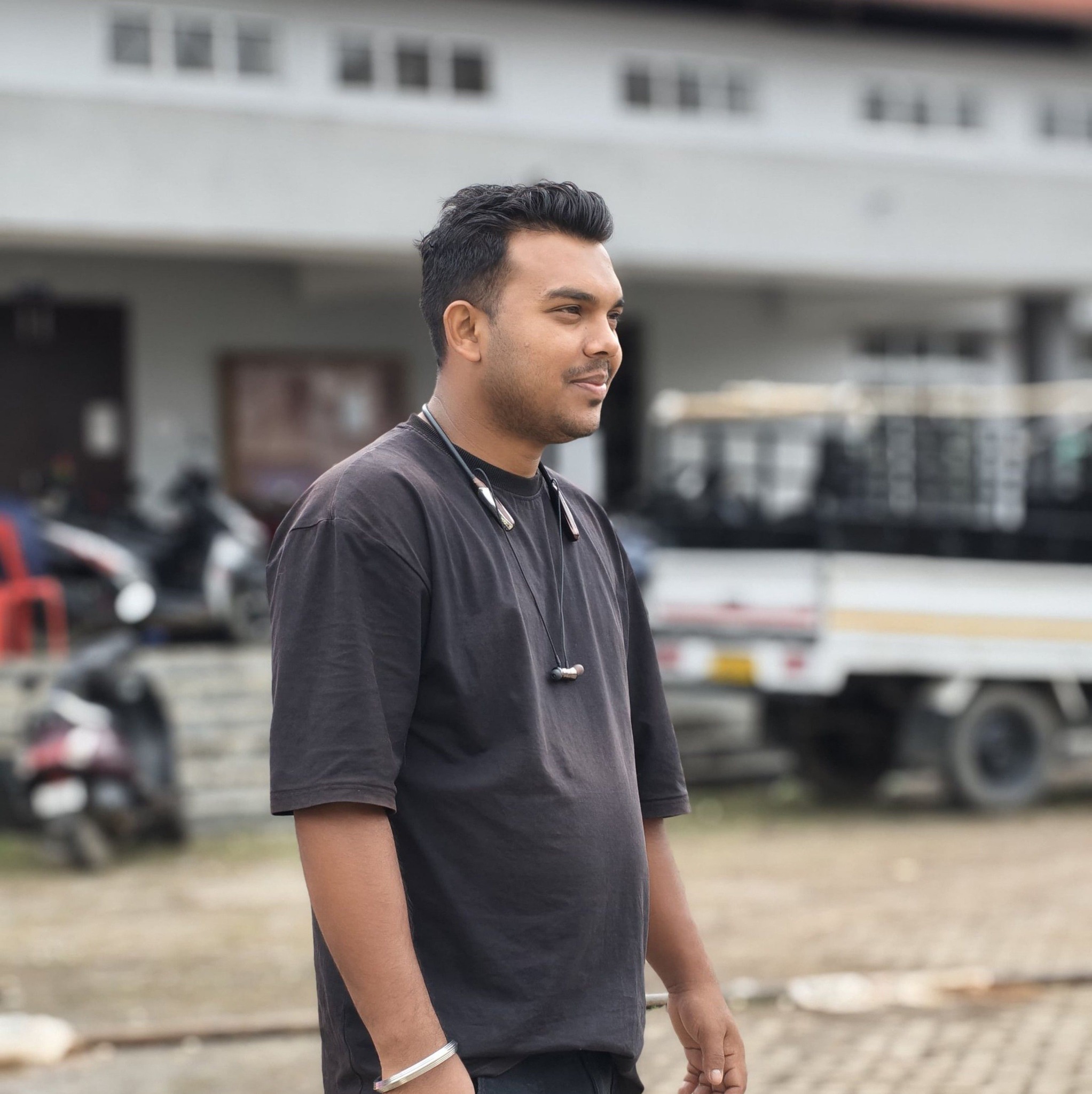 Tumar poroxh pale 🙈🥳😂 . . . #viral #funnyreels #salon #massage # ...