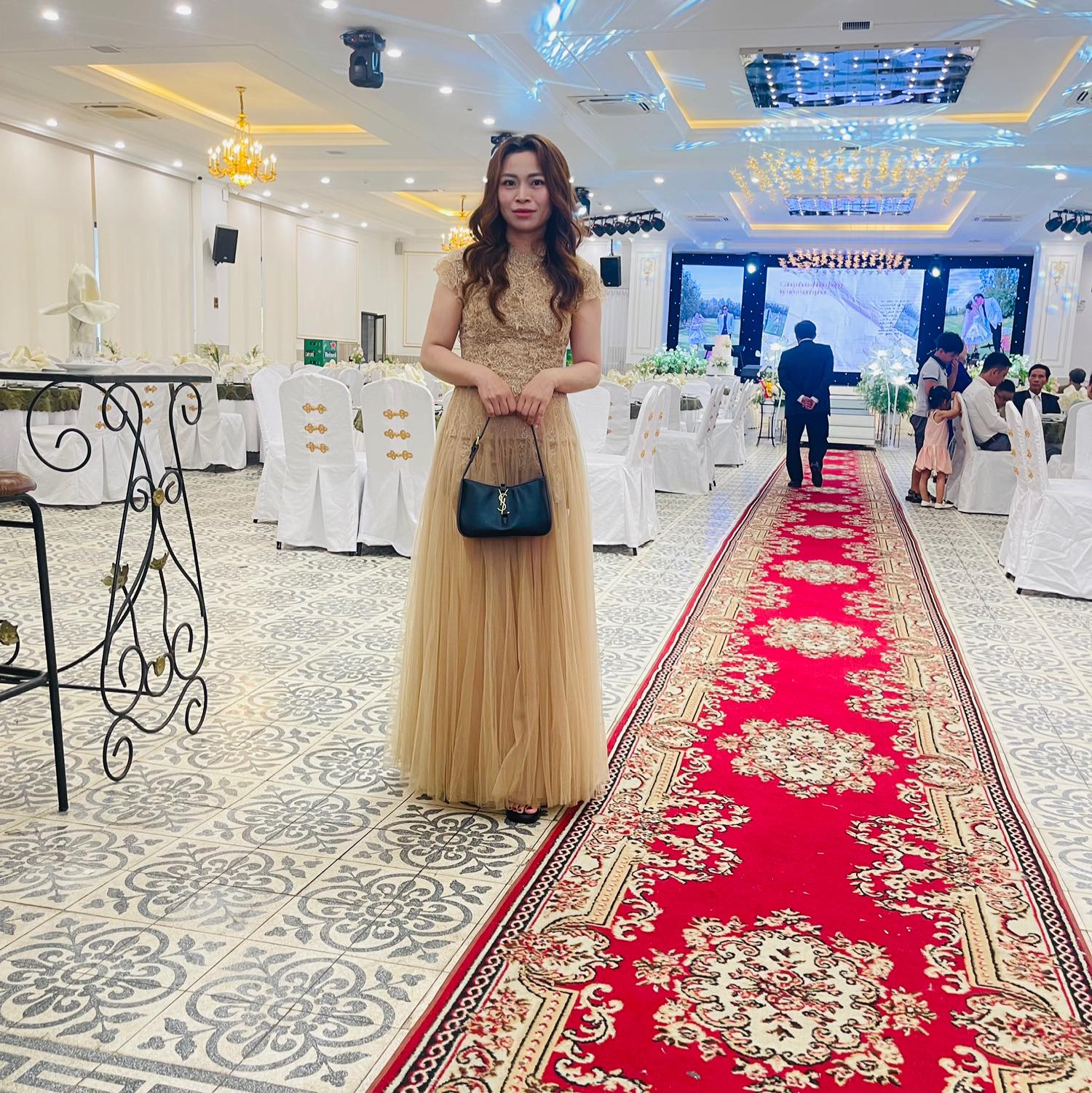 Chỉ cho mấy bạn 1 quán đồ Lào cực... - Quảng Bình Hôm Nay | Facebook