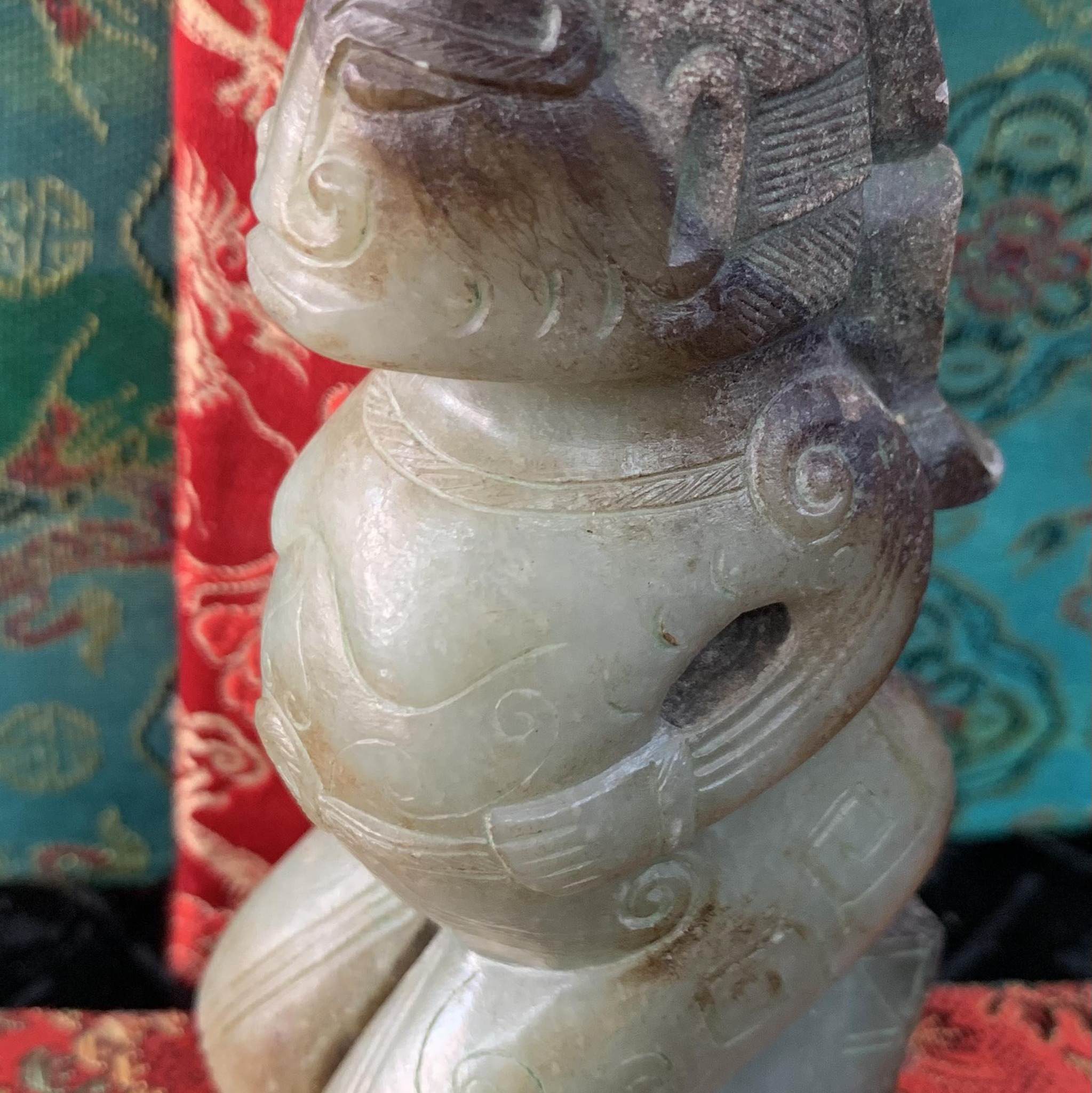 三星堆文化和田玉千里眼神人玉雕 | Yuk Wah Li