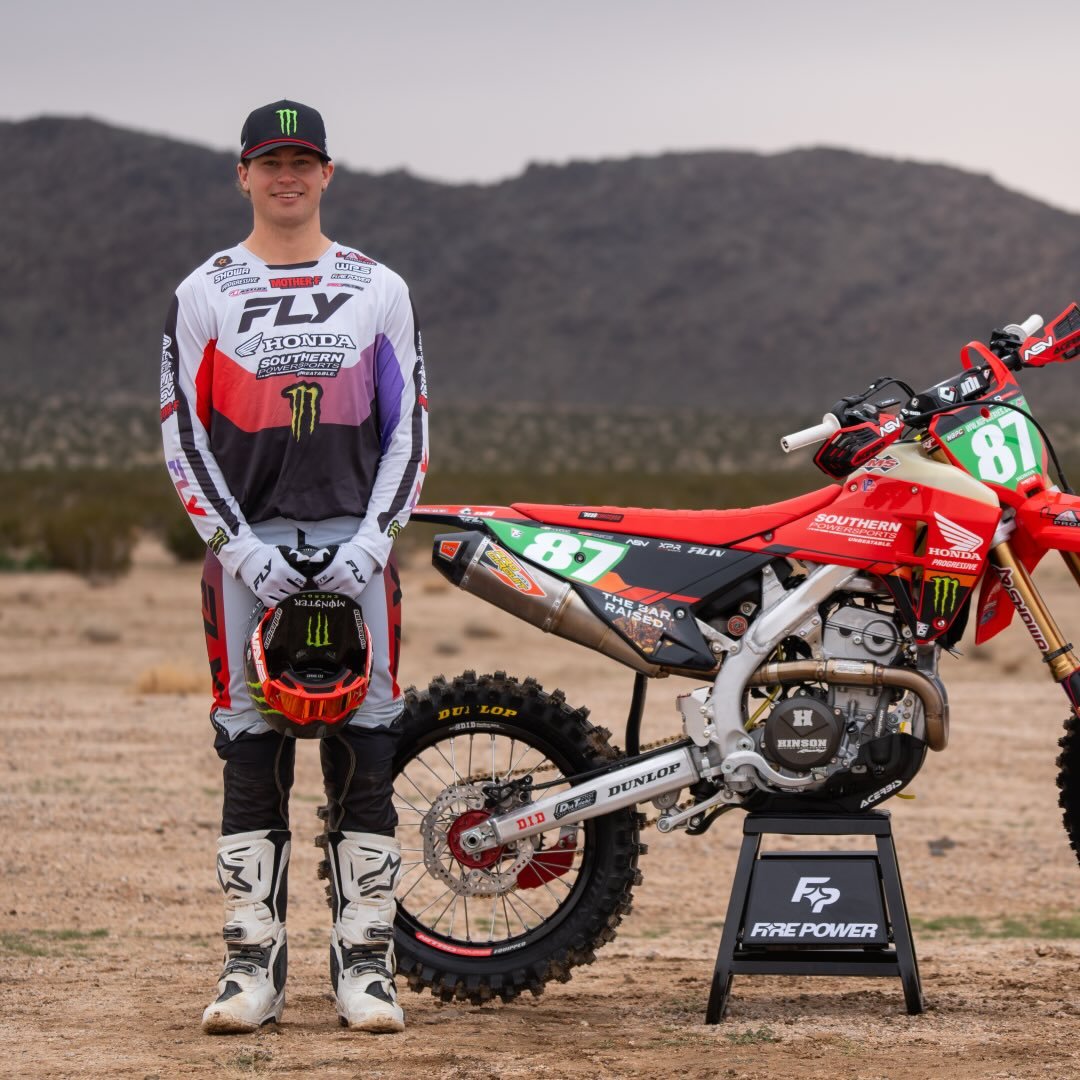 Podium Pomotions LLC SLAM LIFE Racing 📸 Motoeffex | Sam Pretscherer