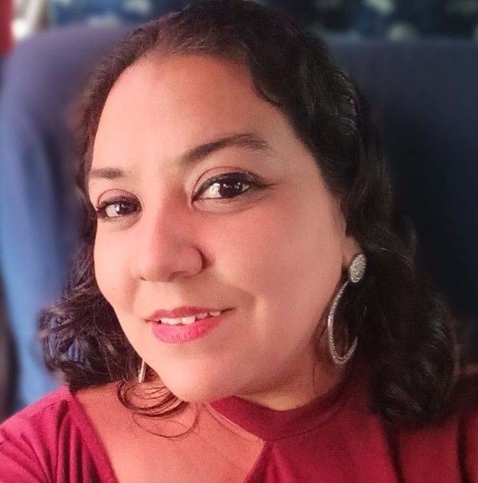 Al Mejor tío maquillista Efrain Fuentes feliz cumpleaños | Fredy Ortega