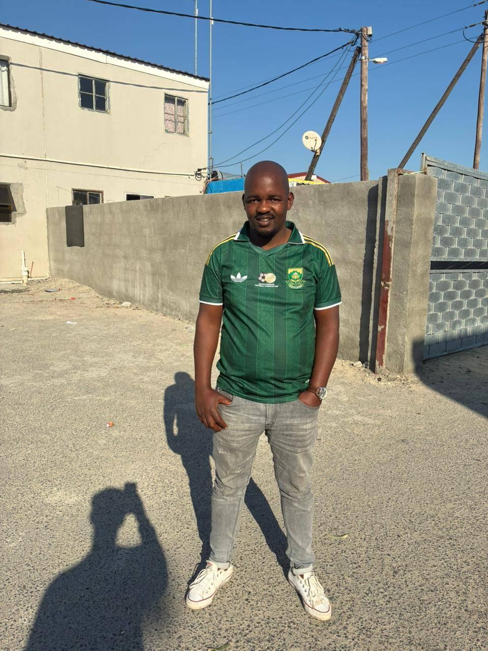 Simiselo Gomba