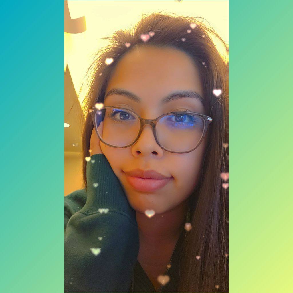 Metallic eyes this the only right answer for this time of year 🤭 ...