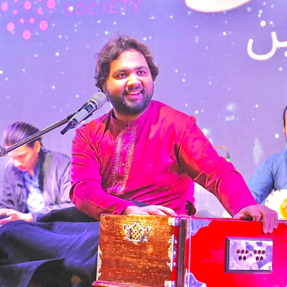 wah-cantt-s-own-ustad-javed-jalwa-playing-harmonium-and-tabla-with