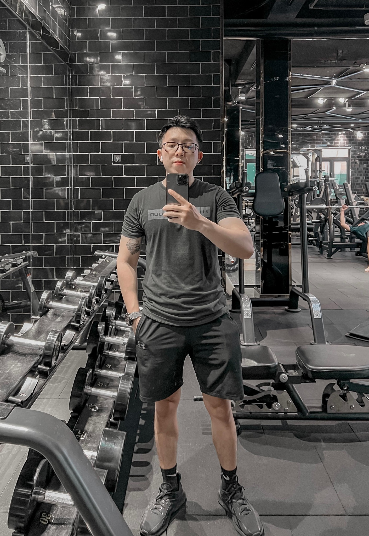 Nghiện Cõng V2 (nhóm mua bán) | gehihi pro có o pút 5.5 | Facebook