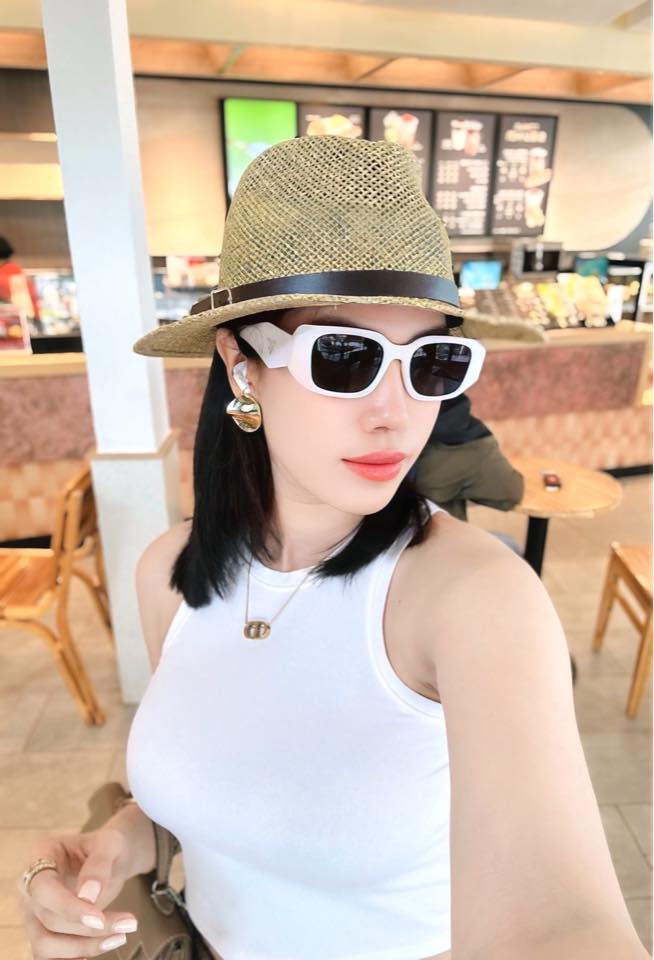Hay là em đang say trong một cơn mơ dài 🥰 | Hoa Lê